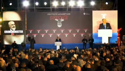 Berisha në protestë: Shkurti, muaj që ne do të çlirojmë Shqipërinë