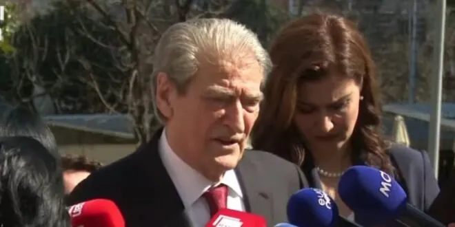 Berisha: Organizata kriminale nuk mund të mbrojë parlamentin, duke u betuar se gjoja po mbron xhaminë!