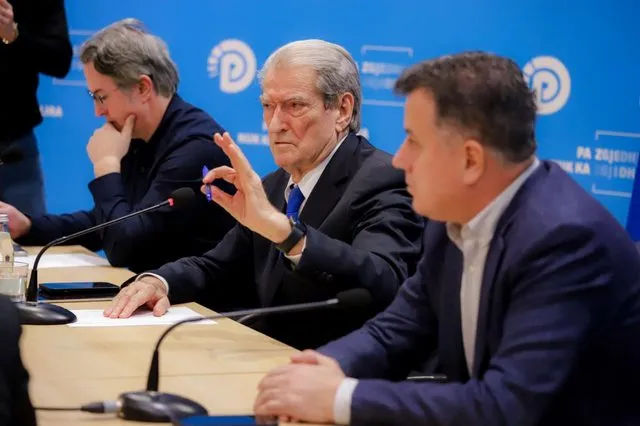 Berisha paralajmëron: Do të ngujohemi në  Bulevard deri në largimin e Ramës, kjo është kërkesa e qytetarëve