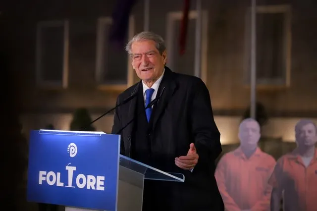 Berisha: Rama do ketë fatin e Enver Hoxhës për së gjalli