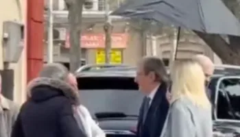 Berisha takon minatorët protestues: Askush nuk bën atë që bëjnë këta! PD ju garanton mbështetje të plotë