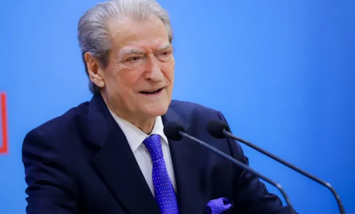 Berisha thirrje qytetarëve për t’iu bashkuar protestës: Rama sulmoi drejtësinë!