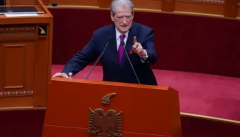 Berisha u drejtohet deputetëve të PS: Ju po mbroni Ramën, por Rama do u marrë me vete