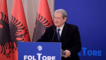 Berisha uron besimtarët myslimanë në prag të nisjes së Ramazanit: Zoti ua pranoftë dhe agjërim të lehtë