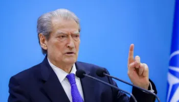 Berisha: Vetëm dorëheqja e Ramës e zgjidh këtë krizë të rrezikshme. I nxorën karton të zi në Bruksel