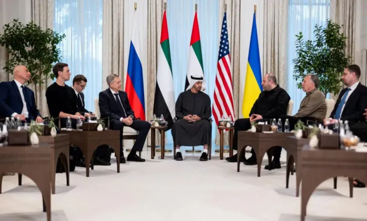 Bisedime për luftën në Ukrainë, në tryezë janë delegaconet nga Kievi, Moska dhe Uashingtoni