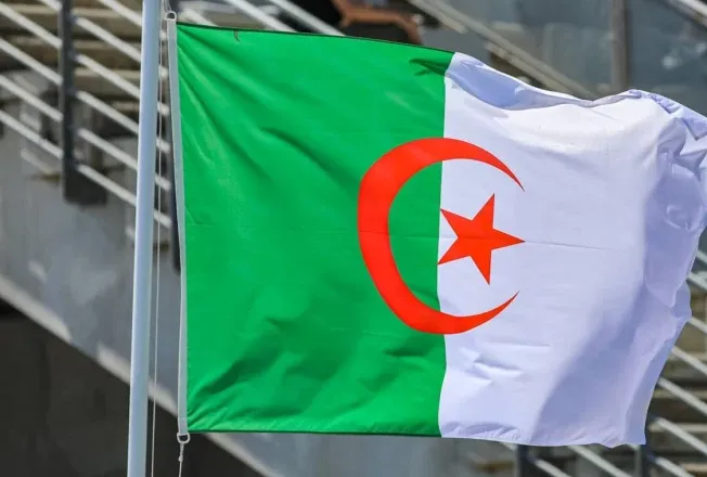 Blerja e avionëve luftarakë rusë, Uashingtoni kërcënon Algjerinë me sanksione të rënda