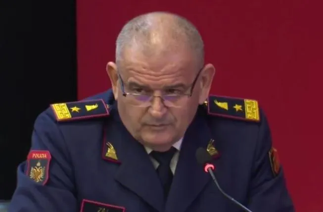 Bllokimi i aksit Librazhd-Pogradec, Policia: Në pikat kufitare po lajmërojmë shoferët për situatën