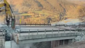 Bllokimi i aksit Librazhd-Prrenjas, Konfindustria: Goditje për ekonominë! Nis demontimi i urës së Dragostunjës tek “Arrat e Gurrës”