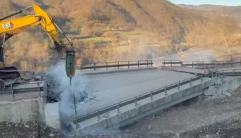 Bllokimi i Librazhd-Përrenjas, furgonat shtrenjtojnë çmimin e biletës deri 40%