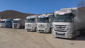 Bllokimi Librazhd-Prrenjas, kamionistët e huaj kërkojnë ndihmë nga shteti