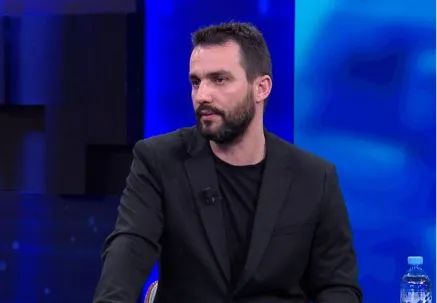 Bojkoti i komisioneve, Lapaj kundër Berishës: PD duhet të luftojë brenda dhe jashtë institucioneve