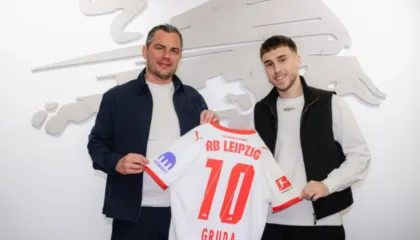 Brajan Gruda rikthehet në Bundesliga, huazohet dhe merr fanellën me numrin 10