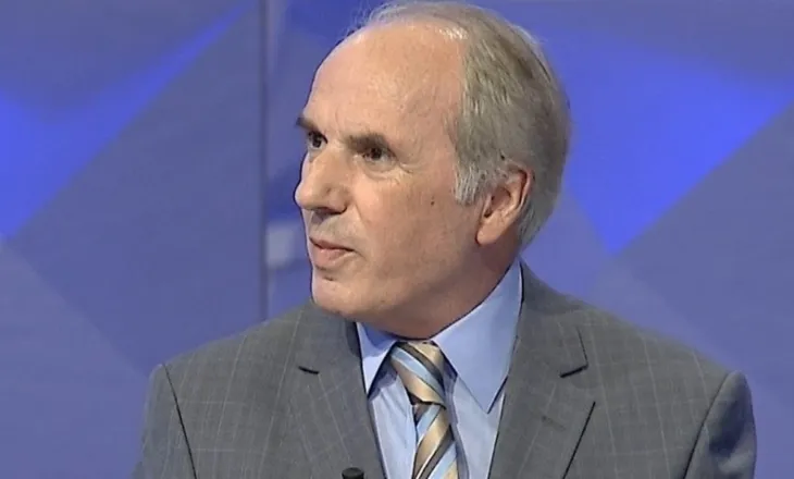 Budallai bën të njëjtat gjëra dhe pret rezultate të ndryshme/ Zogaj shpjegon protestën e opozitës