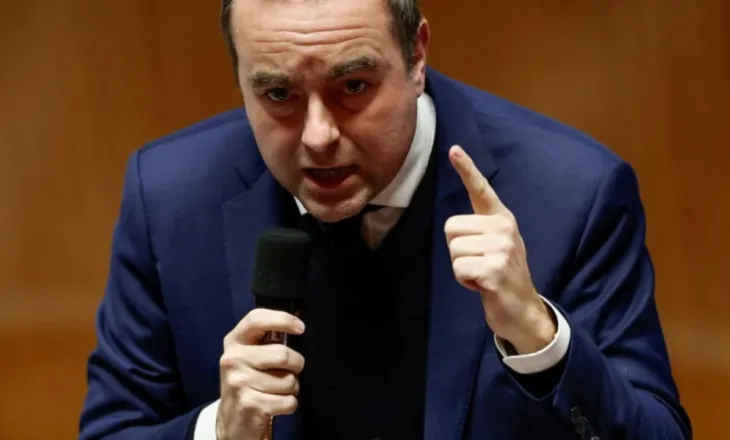 Buxheti i Francës miratohet pas tensioneve politike, si arriti qeveria të shmangte katastrofën financiare