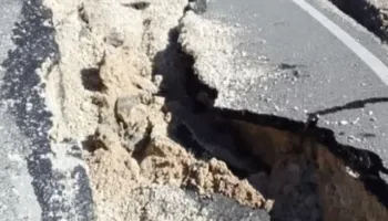 Çahet edhe asfalti i rrugës Skrapar-Përmet, bllokohet prej 3 orësh hyrja në qytet