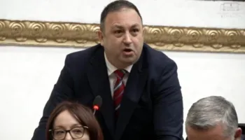 ‘Çfarë ka PD me Policinë e Shtetit?’, Ish-ministri Hoxha: Doni t’i digjni të gjallë, përdorni fëmijët për krime