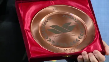 Çmimi “Lumo Skëndo” 2025, hapet edicioni i pestë, në garë veprat më të mira publicistike