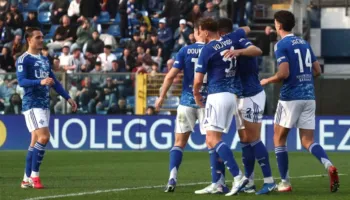 Como spektakël ndaj Lecce, parakalon Juventusin dhe futet në garë për vendin e 4-të (video)