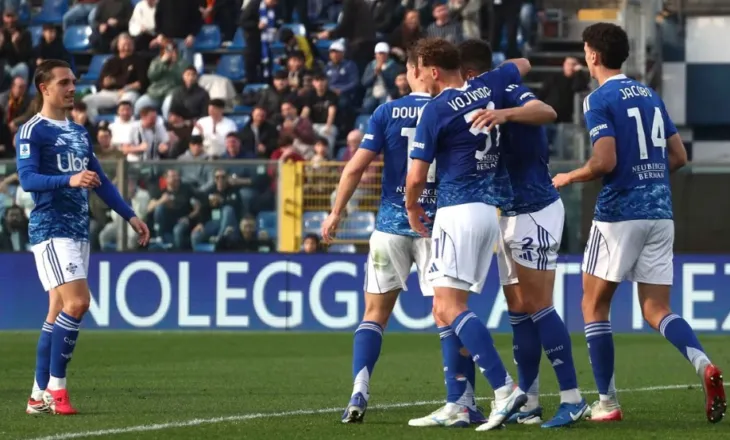 Como spektakël ndaj Lecce, parakalon Juventusin dhe futet në garë për vendin e 4-të (video)