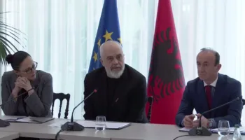 Dash Sula shfaqet krah Ramës për herë të parë, kryeministri: Inspektimi mbetet sfidë, por reforma vazhdon