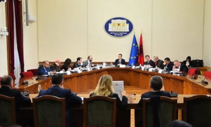 Debate në Këshillin e Imunitetit për çështjen ‘Balluku’, PD kërkon mbledhje me dyer të hapura