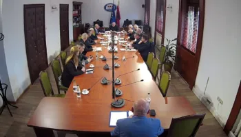 Debati për sigurinë ushqimore/ Mazhoranca e opozita përplasen në Komisionin e Bujqësia, rrëzohet projektligji për analizat laboratorike