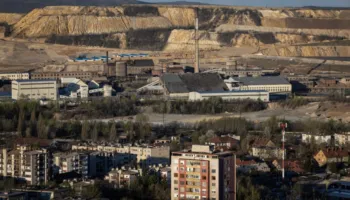 ‘Dëbohen’ serbët, ndërsa Kina merr përsipër një perandori minerare