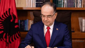 Dekretohet ligji për konfliktin e interesit, gjoba deri në 500 mijë lekë për zyrtarët, kufizime edhe për krerët e drejtësisë