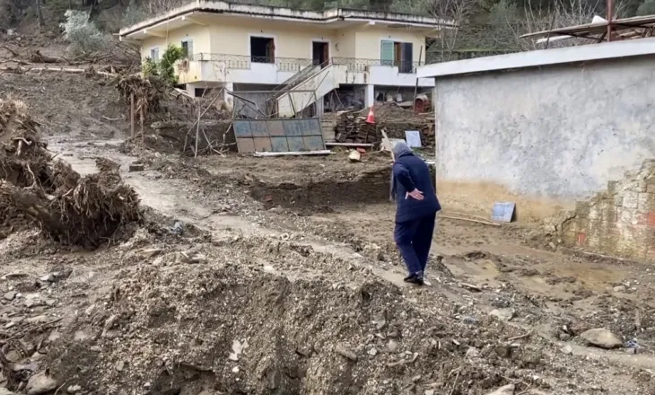 Dëmet nga reshjet në Përmet/ U dëmtuan shtëpitë në lagjen veriore të qytetit, problem edhe shkëputja e një masivi toke