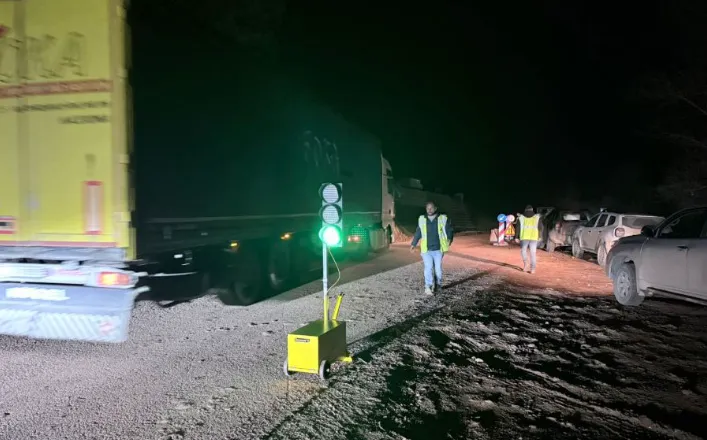 Dëmtohet sërish rruga në aksin Librazhd-Pogradec, kufizohet qarkullimi me një korsi