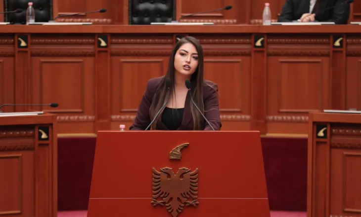 Deputetja e PS, Sara Mila sulmon Berishën në Kuvend: Europa nuk është foltore imagjinare e non-gratës