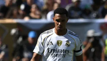 Deri tani ka qëndruar në hije, Arnold rikthehet në shtëpi?