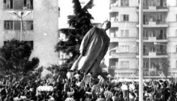 Dëshmitar i 20 Shkurtit: ‘Enver Hoxhën’ nuk e rrëzoi PD-ja. Berisha lëvizte me FIAT-in e Sigurimit