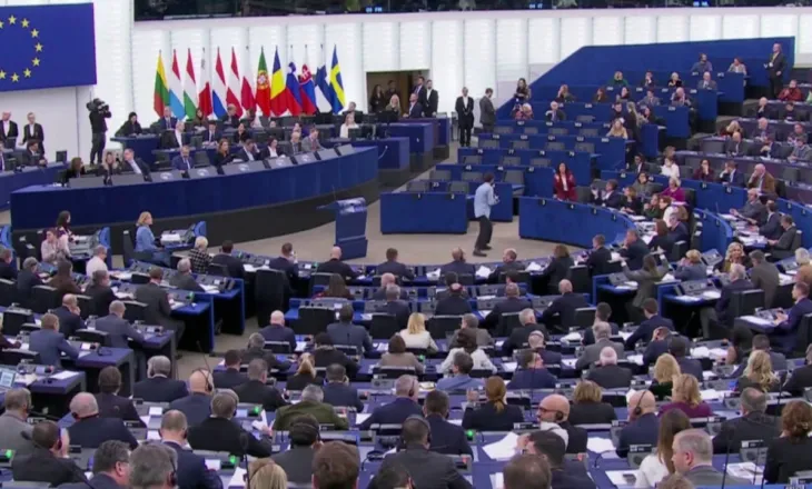 Dështojnë sanksionet ndaj Rusisë/ Hungaria vendos veton prej naftës, BE del ‘huq’ në 4-vjetorin e luftës