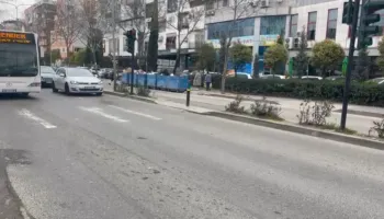 Detaje nga aksidenti që i mori jetën 7-vjeçarit: Fëmija ishte duke lypur, i ranë ca monedha në rrugë…