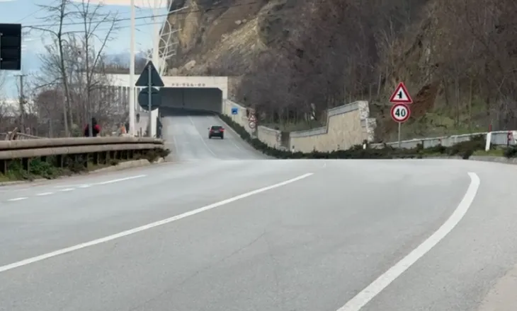 Devijimi i trafikut boshatis aksin Pogradec-Qafë Thanë