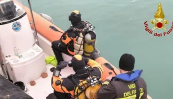 Dhunoi nënën e tij dhe më pas u hodh në det, gjendet i mbytur 20-vjeçari shqiptar! Si ndodhi ngjarja e rëndë në Itali