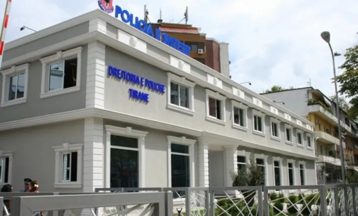 Dhunonte dhe ofendonte nxënësit gjatë mësimit, policia shpall në kërkim mësuesen në Kamëz