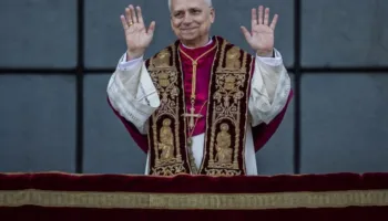 ‘Dialog, ulni tensionet’ – Papa Leo bën thirrje për armëpushim përpara Lojërave Olimpike Dimërore në Itali