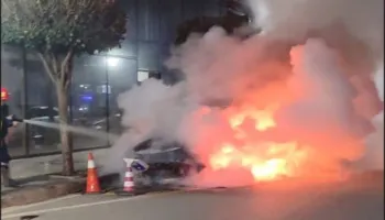 Digjet gjatë natës një Range Rover në Pogradec, mjeti në pronësi të një personi me precedent penal