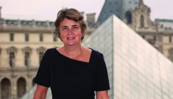 Disa muaj pas grabitjes spektakolare, jep dorëheqjen drejtoresha e Muzeut të Luvrit, Macron: Një akt përgjegjësie