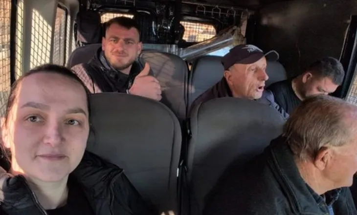 Dita 16-të e protestës! Banorët e Rrjollit paralajmërojnë grevë urie, shoqërime në Polici: Tokën nuk e marrin deri në vdekje