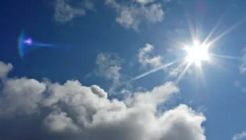 Ditë me diell, rriten temperaturat, njihuni me parashikimin e motit për sot