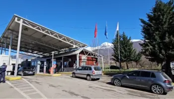 Dogana e Bllatës përballet me fluks të madh automjetesh pas bllokimit të Juglindjes