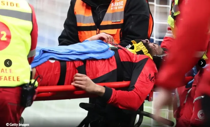 Doli nga fusha i gjakosur, një dhëmb dhe nofull e thyer për mesfushorin e Milan, sot operohet në fytyrë