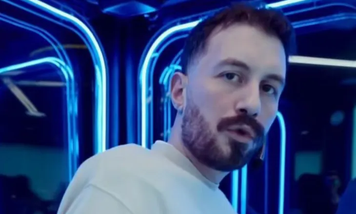 Donald Veshaj na prezanton me projektin e ri: “Prit ta mbaroj”