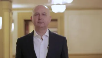 Dosja e Taçit/ “Rezarti është shumë i inatosur”, zbardhen komunikimet që “fundosën” biznesmenin: Dua të shoh me sytë e mi që paratë janë në llogari