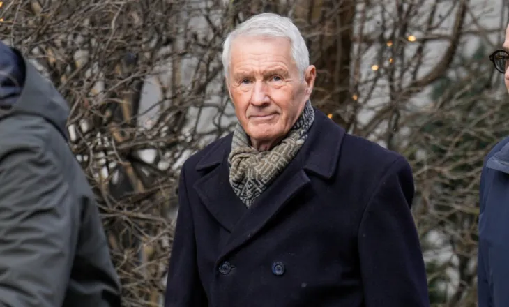 Dosja Epstein, ish-kryeministri norvegjez i vendosur nën hetim tenton vetëvrasjen