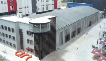 “Drejtësi në Nuremberg” premierë në skenë, jo vetëm një dramë historike, por edhe një klithmë për të mos heshtur